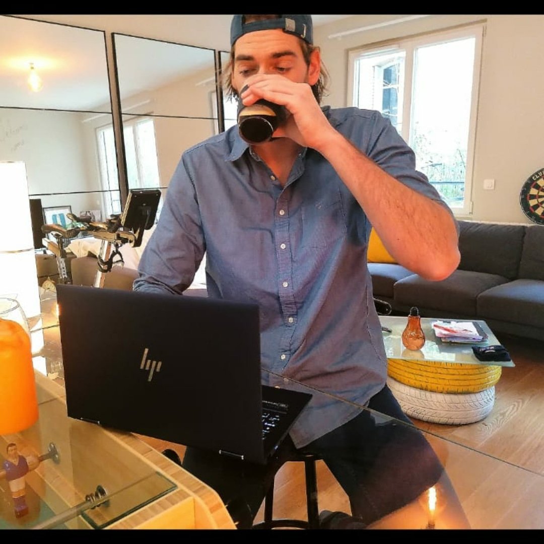 On repart au télétravail 😁👍

La fin de ma carrière sportive, je l’ai anticipée. Ma nouvelle vie professionnelle, je la prépare depuis bien longtemps avec @uff_banque.