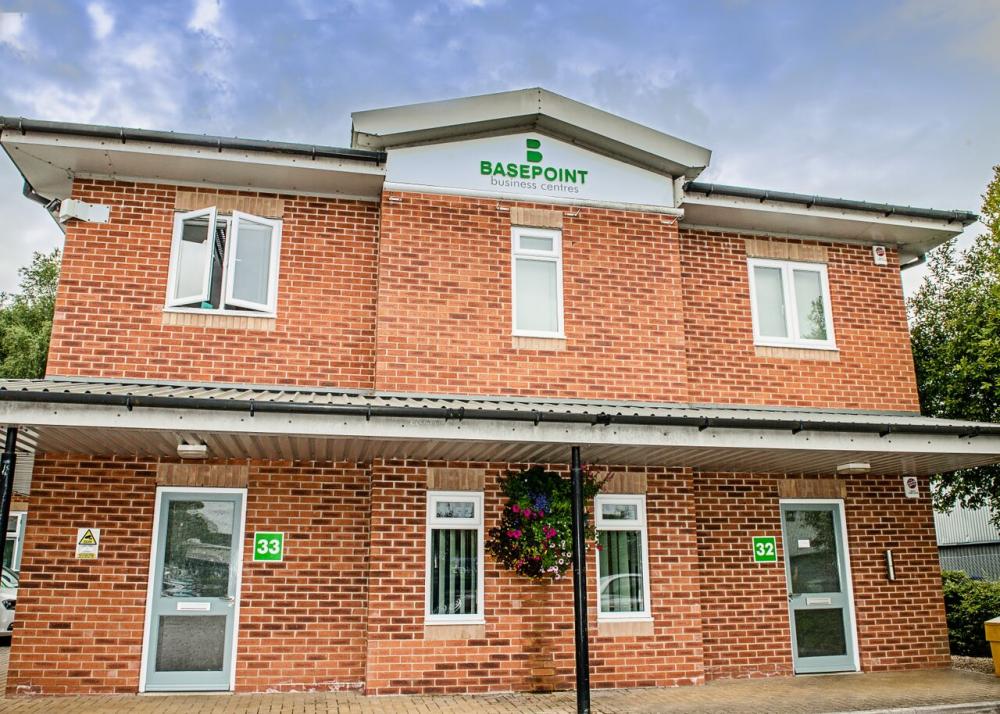 Basepoint_Rom's tweet photo. Looking to expand or downsize in the new year? Looking for a community to join?

@Basepoint_Rom  may have exactly what you are looking for. Currently have a interconnecting office! #officespace #Romsey

If you are interested, give us a call on 01794 513080. #workspace #business https://t.co/ah6b6oDrrs