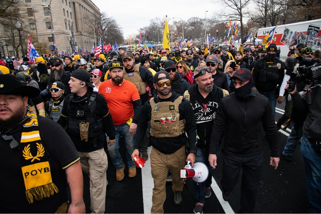 EWestNews's tweet photo. Live | Proud Boys leader Enrique Tarrio Arrested by DC Police
#قطر_السعوديه #EnriqueTarrio #Enriqu #DCPolice #ProudBoys #الجزيرة #قمة_السلطان_قابوس_والشيخ_صباح #wednesdaythought #USA #newbeginnings #VIDEO  #bts #twitchaffiliate #ProudBoy 

Watch video 👇
https://t.co/wMWy0bkDWp https://t.co/C01tf8Skd4