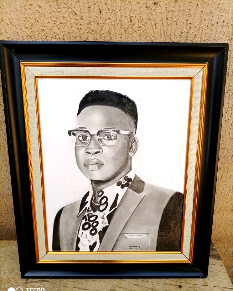 OSOETHEL's tweet photo. The year began with a commissioned pencil portrait.
Majestically walk into my inbox; your doubts would meet a strong convictions.
Distance ko si problem
#pencilartwork #pencilart #pencil #art #artist #artistsoninstagram #artwork #january #januaryphotochallenge
#VEROartz https://t.co/EwDtKlO15Z