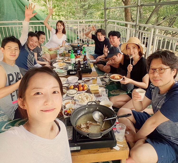 SW_onlyU's tweet photo. 비숲즈😭 코로나 끝나면 모여주세요 그립다😭 #조승우 https://t.co/4ZrfEgJENw