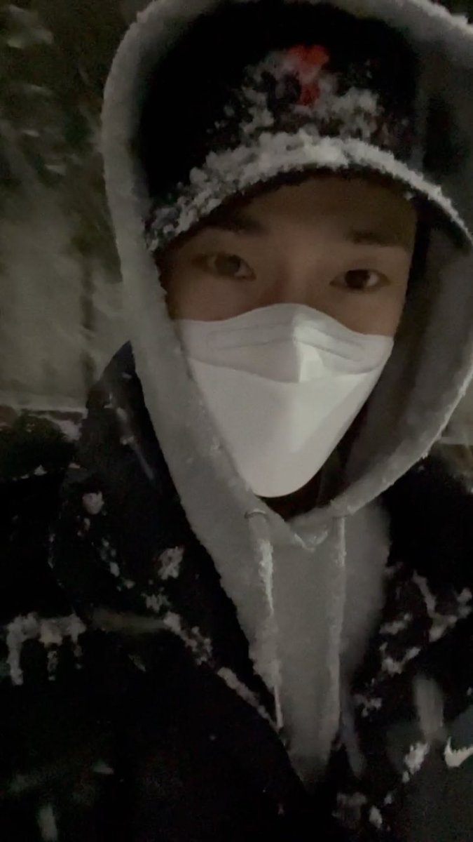 kdyfiles's tweet photo. love him so much 🖤 https://t.co/r2ftNwukHf