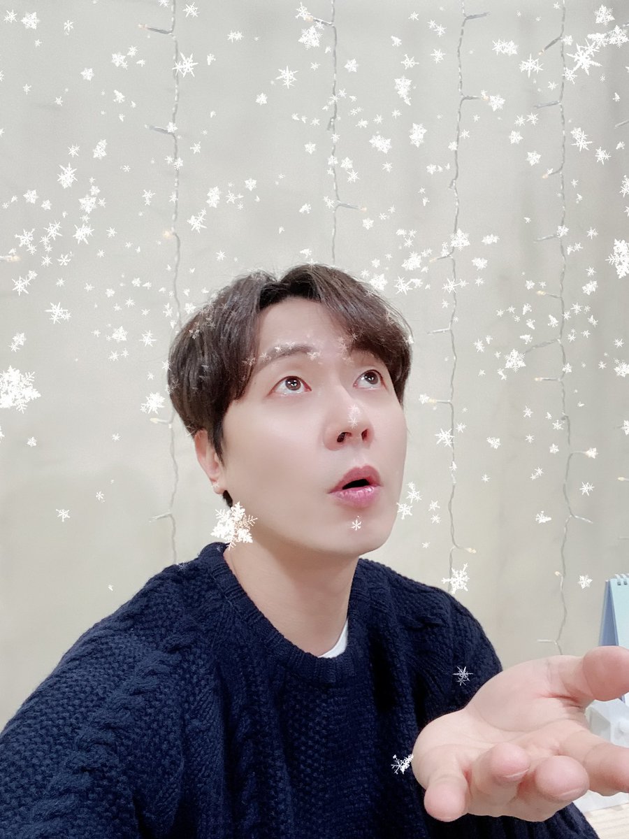 The Snowy Night🎵❄️

#앤디 #ANDY #신화 #SHINHWA #눈오는날 🧡instagram.com/p/CJs0bu-FG6Z/