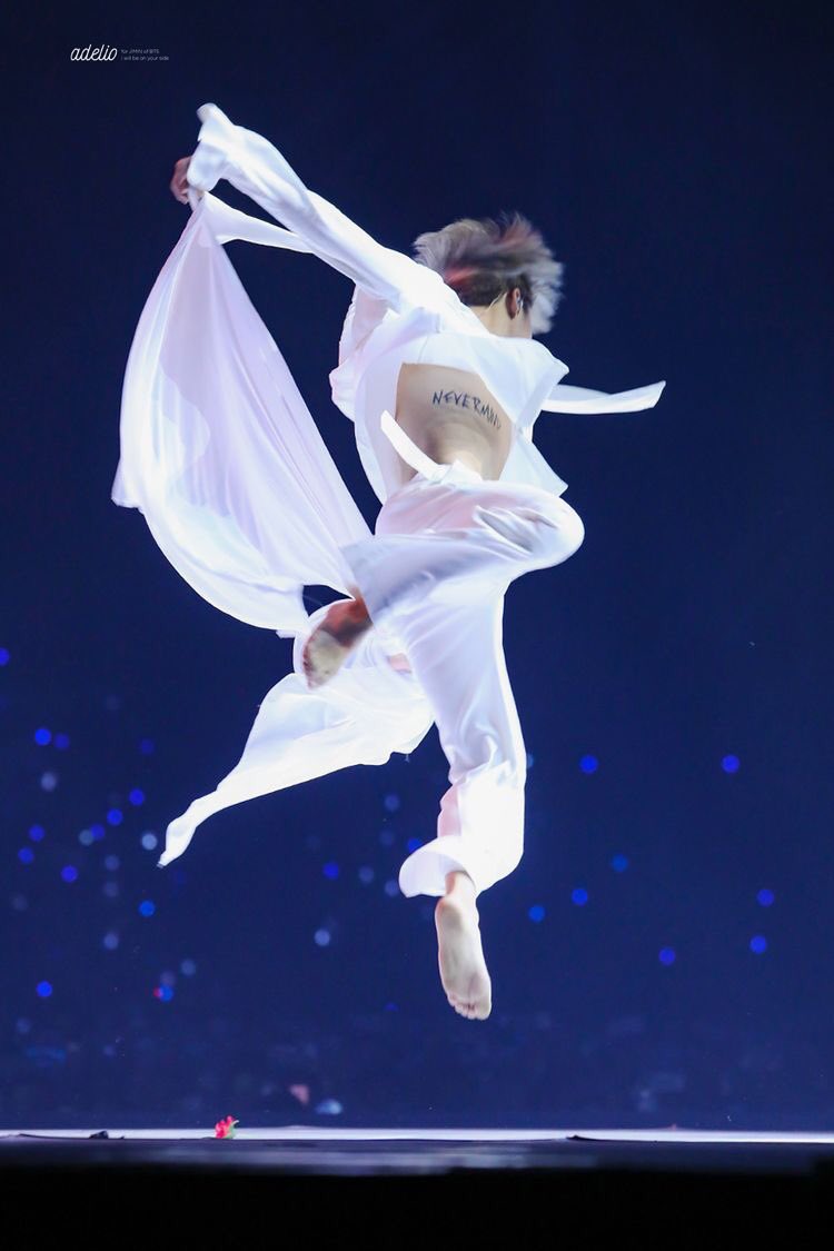 let’s finish with angel jimin !!