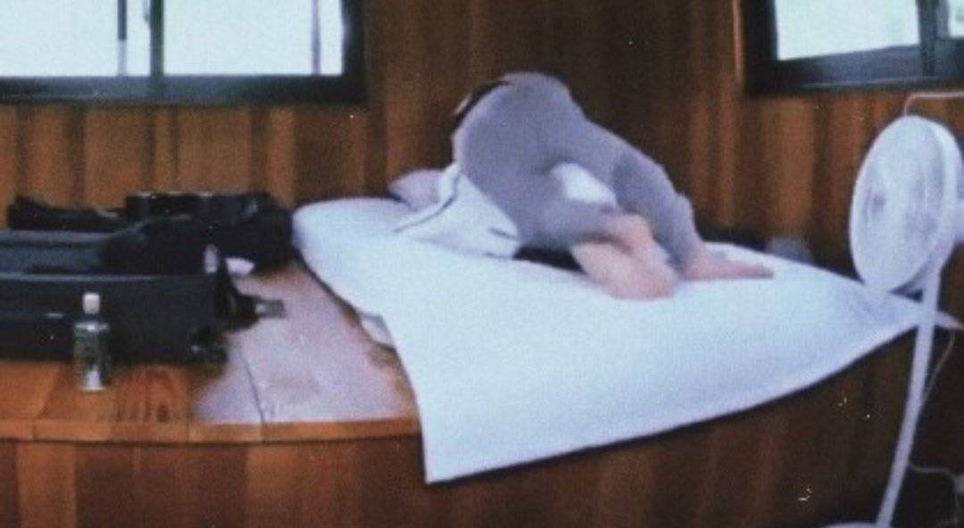 Galerimde böyle bir şey buldum nereden geldi bu 😳😳😳😳