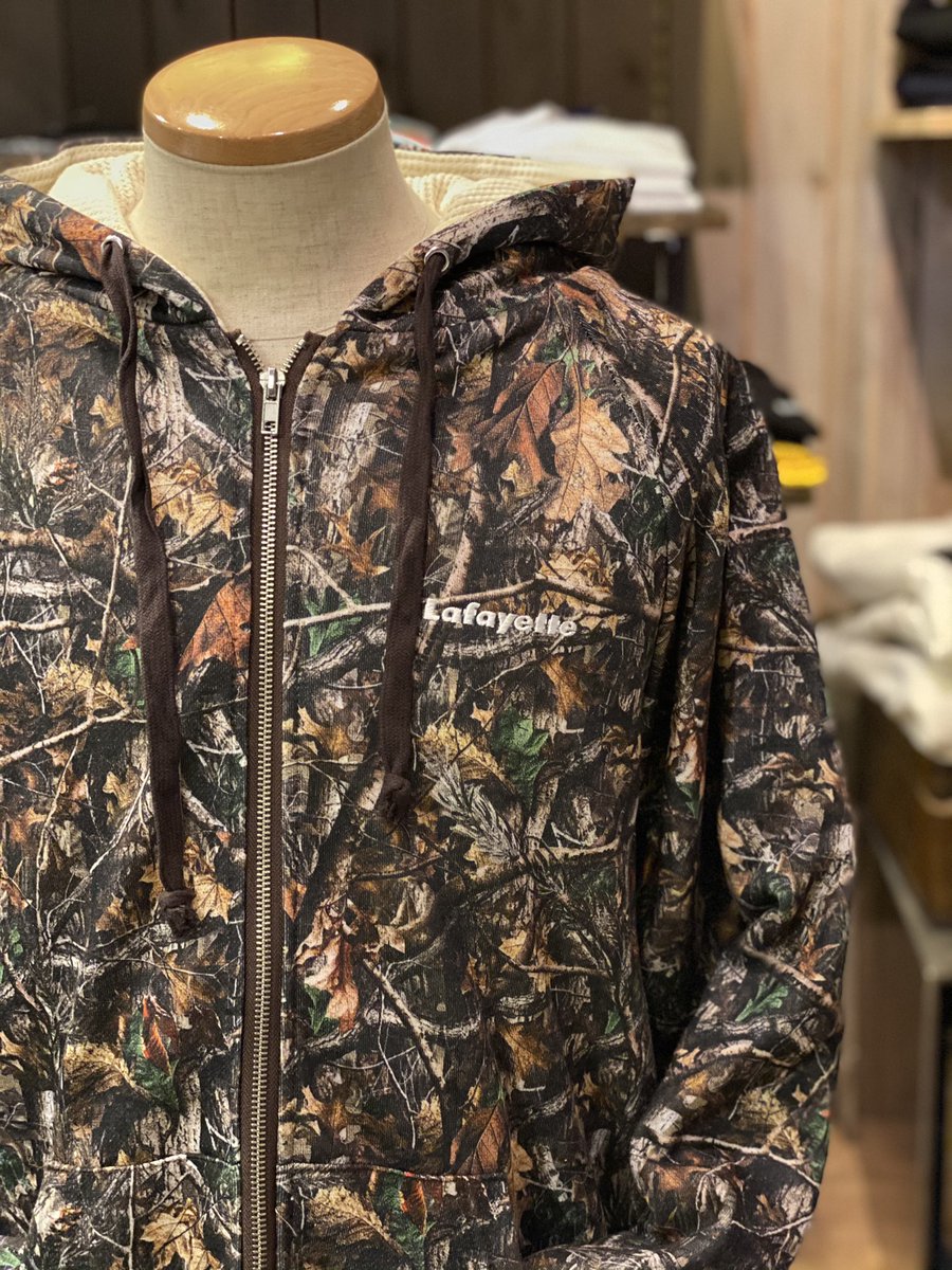Lafayette Yokohama Lfyt Real Tree Camo Waffle Liner Full Zip Hoodie 22 000 Tax オリジナルのリアルツリーカモ柄を採用し 裏地にワッフルライナーが付属したヘビーウェイトフルジップフーディ 裏地のワッフル生地により高い防寒性を備え