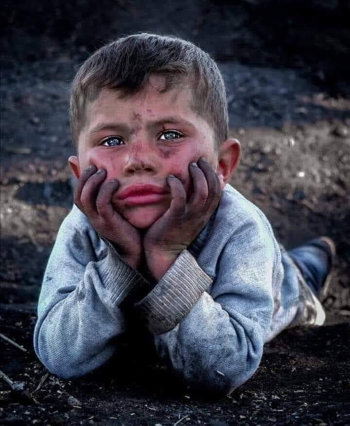 Her ne kadar ertelenmiş hayallerimiz olsa da, yarınlara umutla bakan gözlerimiz var… 

#yılmazgüney