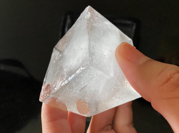 ROTTAY001's tweet photo. 🥃This little gadget made my whiskey hobby in the next level. 
🥃Very easy to use and remove the ice from the tray. 
🧊🧊🧊🧊🧊🧊🧊

Get it here : https://t.co/z3iMAlzhrD https://t.co/UtiHY9lhii