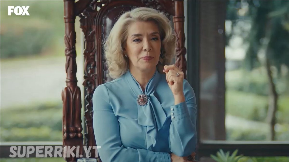 And Ayşegül plays Babanne very well. Sometimes, Ayşegül's performance reminds me of Olivia Colman's (Queen Elizabeth II) performance in The Crown. . I really hope that babanne is not a temporary character like Efe, Selim and Kaan.  #sençalkapimi