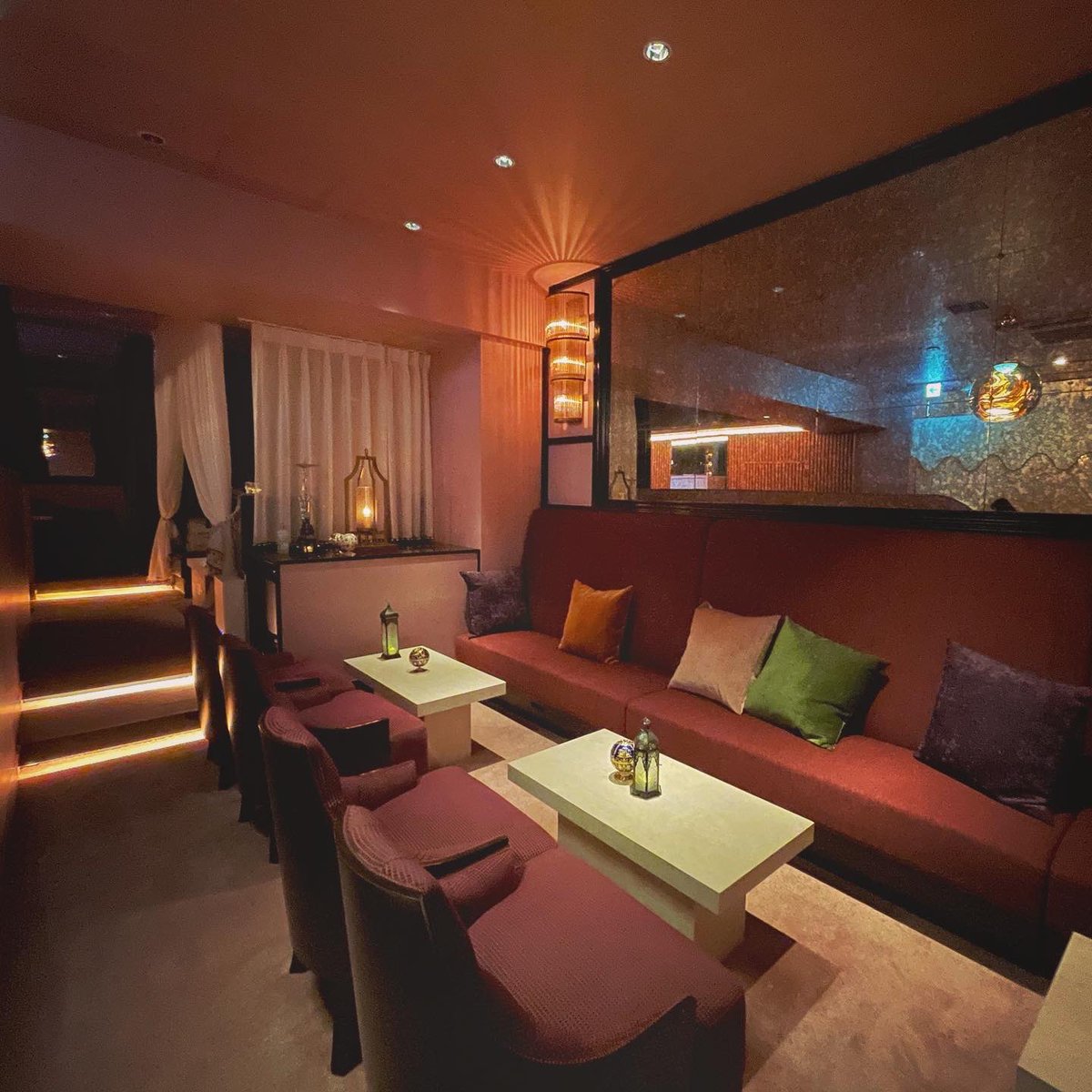 تويتر まりーな Noin人事 シーシャエバンジェリスト على تويتر 六本木シーシャ Aniesha 12 17オープン 内装がピンク アラビアンで可愛い レースのvip席は雰囲気が抜群に良い ソファ柔らかいし 音楽ゆったりで少し暗くて のんびりちるできる シーシャ