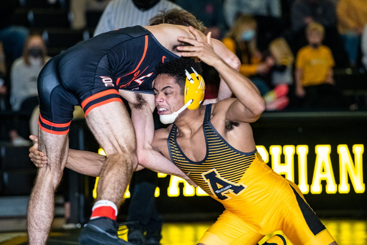 NCAAWrestling's tweet image. Vote for Photo of the Week 📸

1⃣ @HokiesWrestling 🏟️
2⃣ @PackWrestle 💪
3⃣ @AppWrestling ✌️
4⃣ @CycloneWR 😤