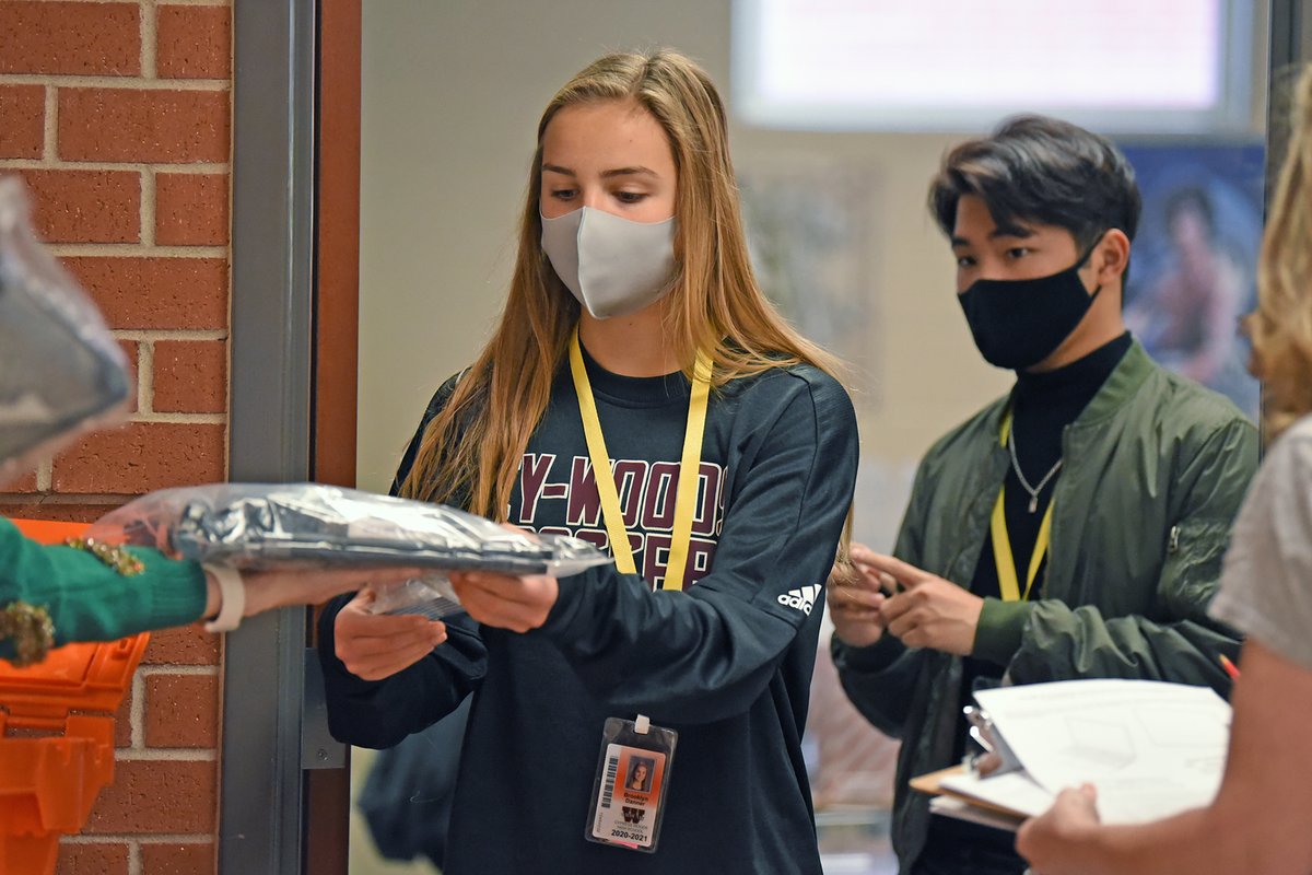 All 12 CFISD high schools have received Chromebooks for students as part of the district’s LTE (Learning Together Everywhere) 1:1 program. Check out the details! cfisd.net/en/news-media/… #CFISDspirit 🎉💻