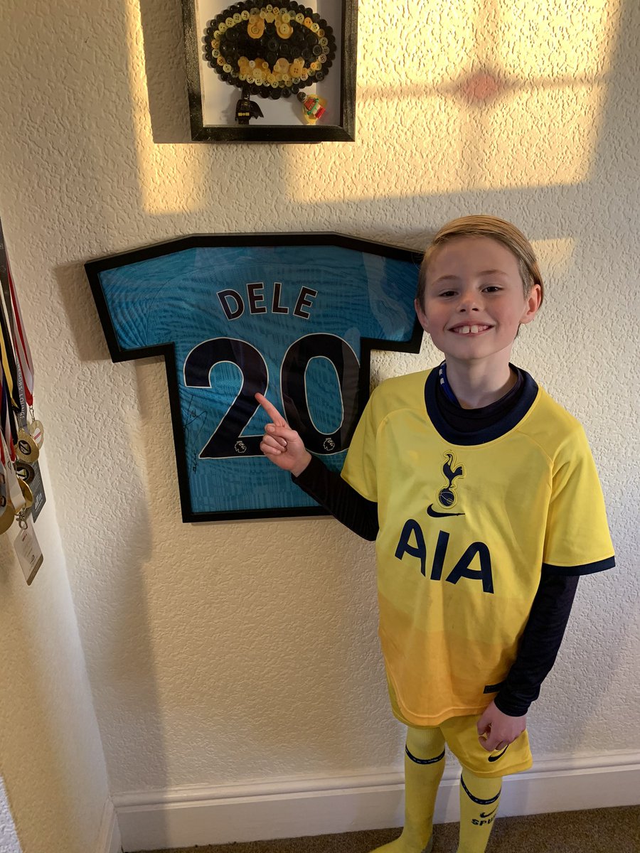 Finally got this amazing @dele_official signed shirt framed and on the wall! Safe to say Luca is a happy little dude @SpursOfficial #playerstogether #nhs #shirtsforheroes