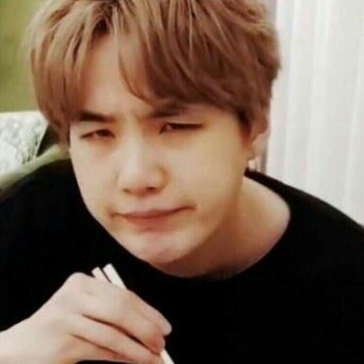 hatakewebb's tweet image. se ele te 
fizer algo                            vai sim, hyung
eu vo quebra ele