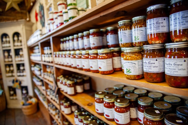 St. Jacobs Farmers’ Market is open for all your essential shopping needs, Thursdays &amp; Saturdays 7 am to 3:30 pm. Visit stjacobsmarket.com to learn how we have created a safe shopping experience for you. Remember your mask! 
#buylocal #stjacobswinter #SafeTravels