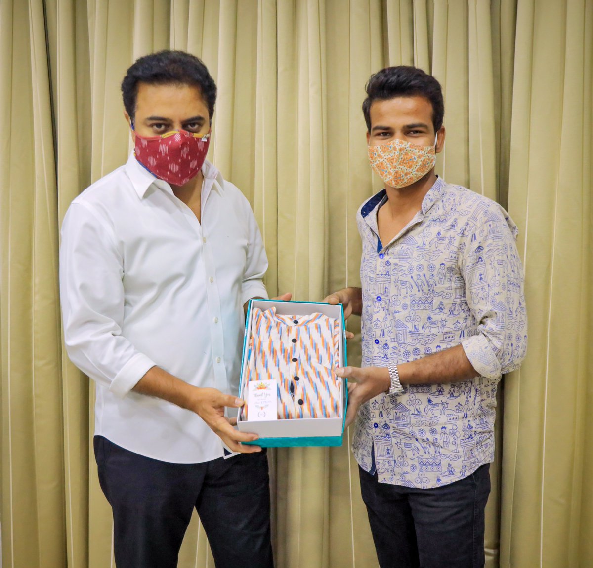 ekordesign's tweet photo. Today is the day we took a step ahead with our outfits and been in presence of our inspiration 
@KTRTRS sir. Your encouragement and support for weavers inspired us to start a handloom design studio in the name of ekor and now handing you our outfits makes us puff with pride sir https://t.co/752pG7bUDU