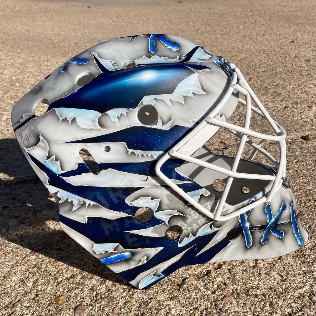 ShellShockCo's tweet photo. .@ADell32 newest chapter in his scarecrow mask featuring the unique design on his pads and packed full of @MapleLeafs logos, thank you for the opportunity man! #shellshock https://t.co/Xdd4KQQPrw