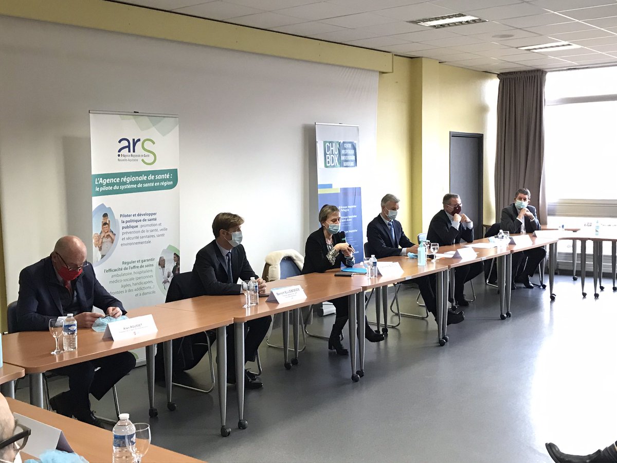 RaphaelYven's tweet photo. Conférence de presse au @CHUBordeaux sur la stratégie vaccinale Covid-19 et ouverture des centres de vaccination pour les professionnels de santé de +50ans ou à risques avec @yannbubien @PrefAquitaine33 @ElleboodeB, les responsables médicaux et les élus. https://t.co/RuuHxkdMvC