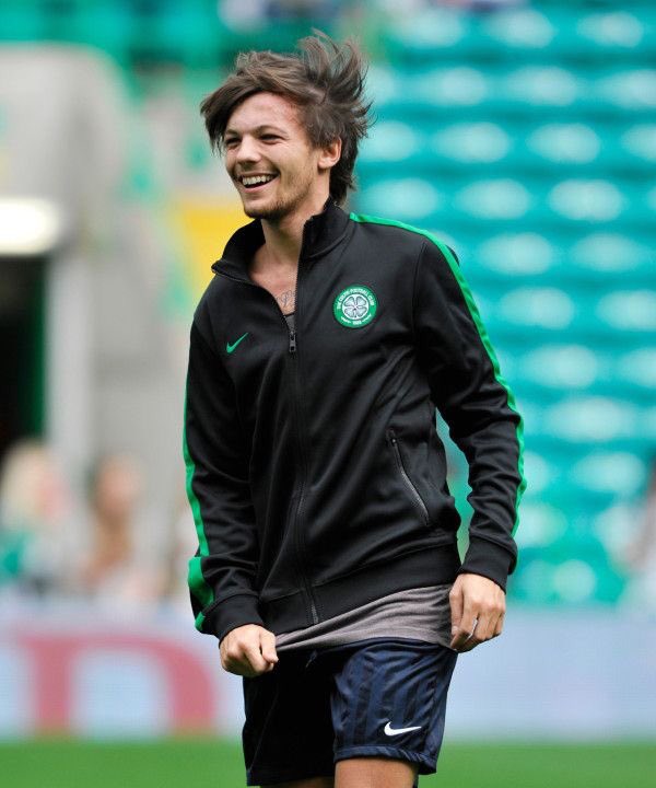 — football player louis tomlinson; a thread