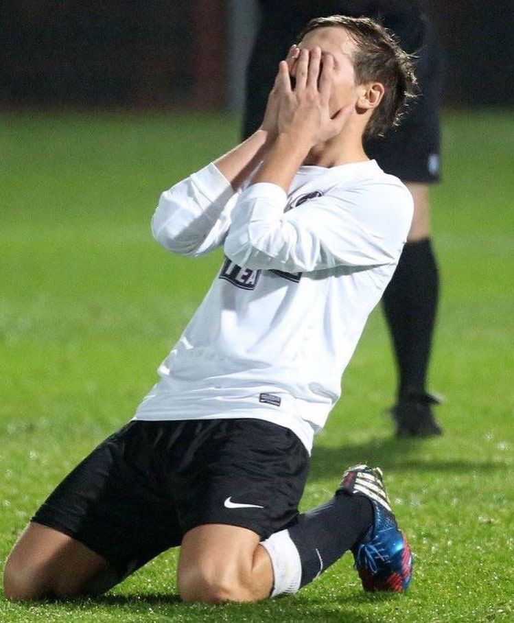 — football player louis tomlinson; a thread