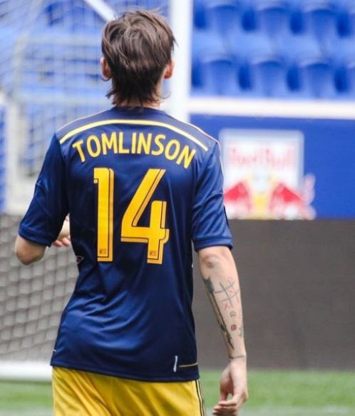 — football player louis tomlinson; a thread