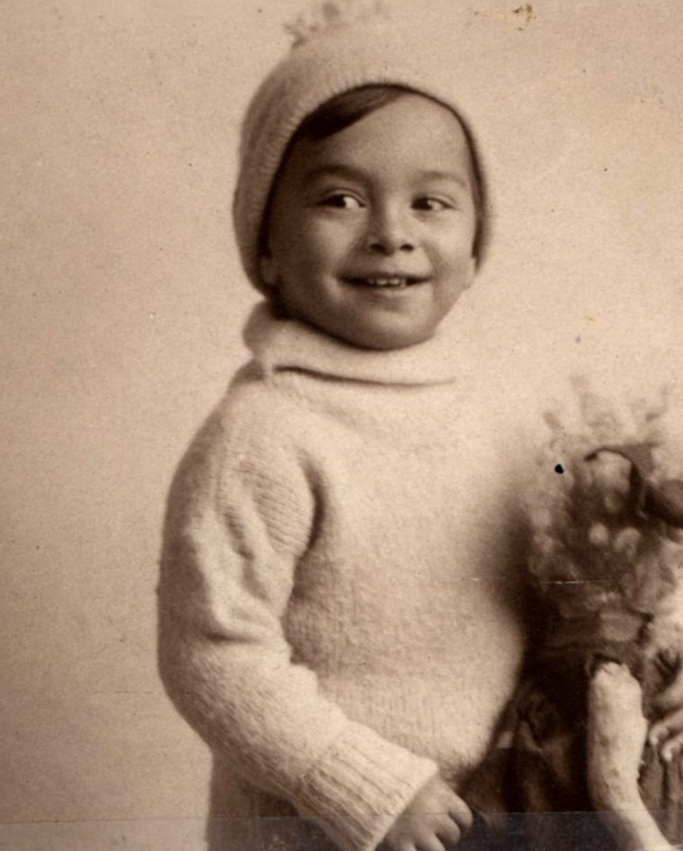 AuschwitzMuseum's tweet photo. 7 January 1938 | French Jewish boy Pierre Deutsch was born in Paris. 

He arrived at #Auschwitz on 10 December 1943 in a transport of 1,000 Jews deported from #Drancy. He was among 661 of them murdered after selection in a gas chamber. https://t.co/3IobFJ0Xwb