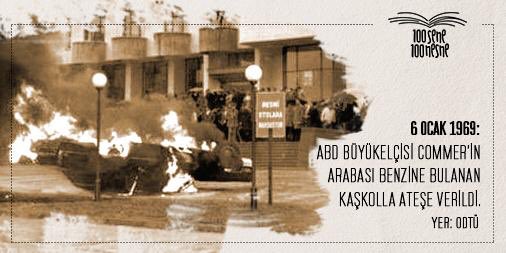 100sene100nesne's tweet image. Bugünün nesnesi: Kaşkol. 

6 Ocak 1969’da ABD Büyükelçisi Commer'in ODTÜ'ye gelişi protesto edilirken, Hüseyin İnan, Sinan Cemgil'in boynundaki kaşkolu benzine bulayarak büyükelçinin arabasını ateşe verdi.

#100sene100nesne #TarihteBugün #Kaşkol #ODTÜ #GününNesnesi