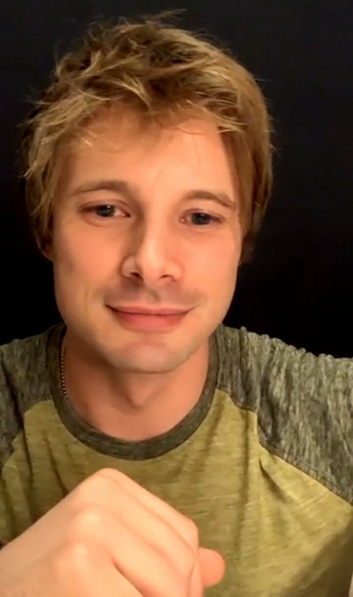 Sherazade07's tweet photo. Remembering better times when I could look at @BradleyJames from this perspective.
#MissingBrad https://t.co/L7LvbeGoko
