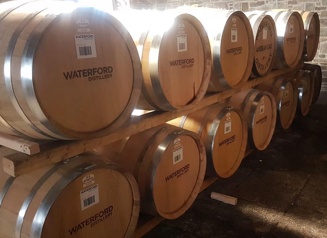 i_Laddie's tweet photo. Today I added some new YouTube video's to my "Keeping Track of the Funnies" blogpost! @WaterfordWhisky is making some excelent nerdy stuff here!! Hence I love it! So much to learn!! https://t.co/xWOnGbLhFS #whisky #Ireland  #Science https://t.co/ilpkmSm86Y