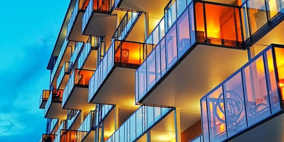 Competing in a rapidly transforming financial services industry requires both broader access to cloud services and reliance on a trustworthy cloud-based solution for managing regulatory compliance. ibm.co/3s2gCt0