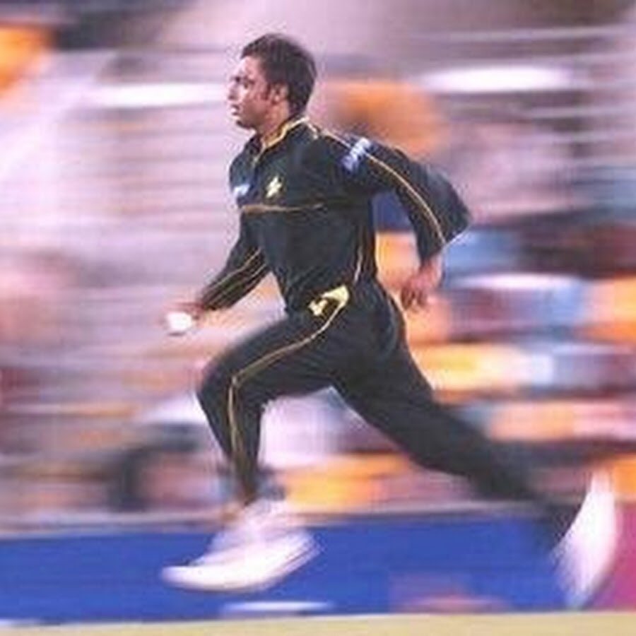 Shoaib Akhtar, The Rawalpindi Express.A Thread