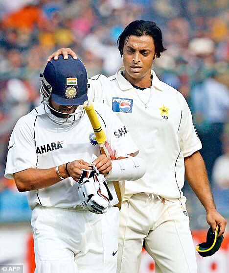 In 1999 there wasn’t a more thrilling side in World Cricket than the Rawalpindi Express steaming in at the World’s best batsmen, at eden gardens in front of 65000 fans he clean bowled Tendulkar and Dravid of Successive deliveries.