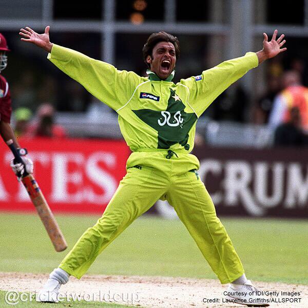 He was phenomenal at the 1999 World Cup taking 16 Wickets including 3 in the semi final against New zealand.He signed up for Nottinghamshire that year but missed almost whole of the Year 2000 due to several injuries.