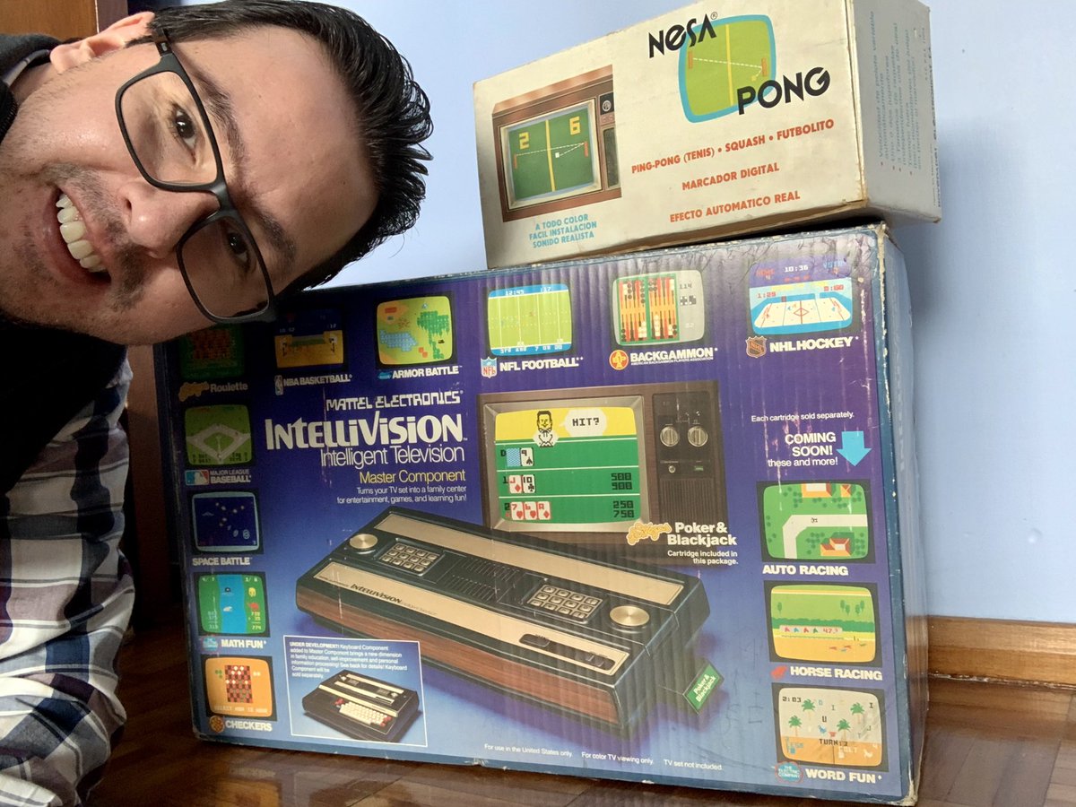 cibercrimen's tweet photo. De los mejores regalos de Reyes...
Mira @japonton, pasé a ver y ¡todavía siguen en sus cajas en casa de mis papás! (Si los usaba mucho)
#geek #Intellevision #nesapong https://t.co/Cfl4PPOGA8