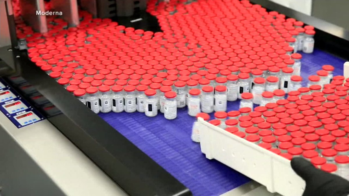 abc7newsbayarea's tweet image. Nearly 900,000 COVID vaccines are waiting in warehouses or stuck in transit across the state, according to state data. The backlog is disrupting the distribution of doses to counties across the Bay Area. abc7ne.ws/39aPejY