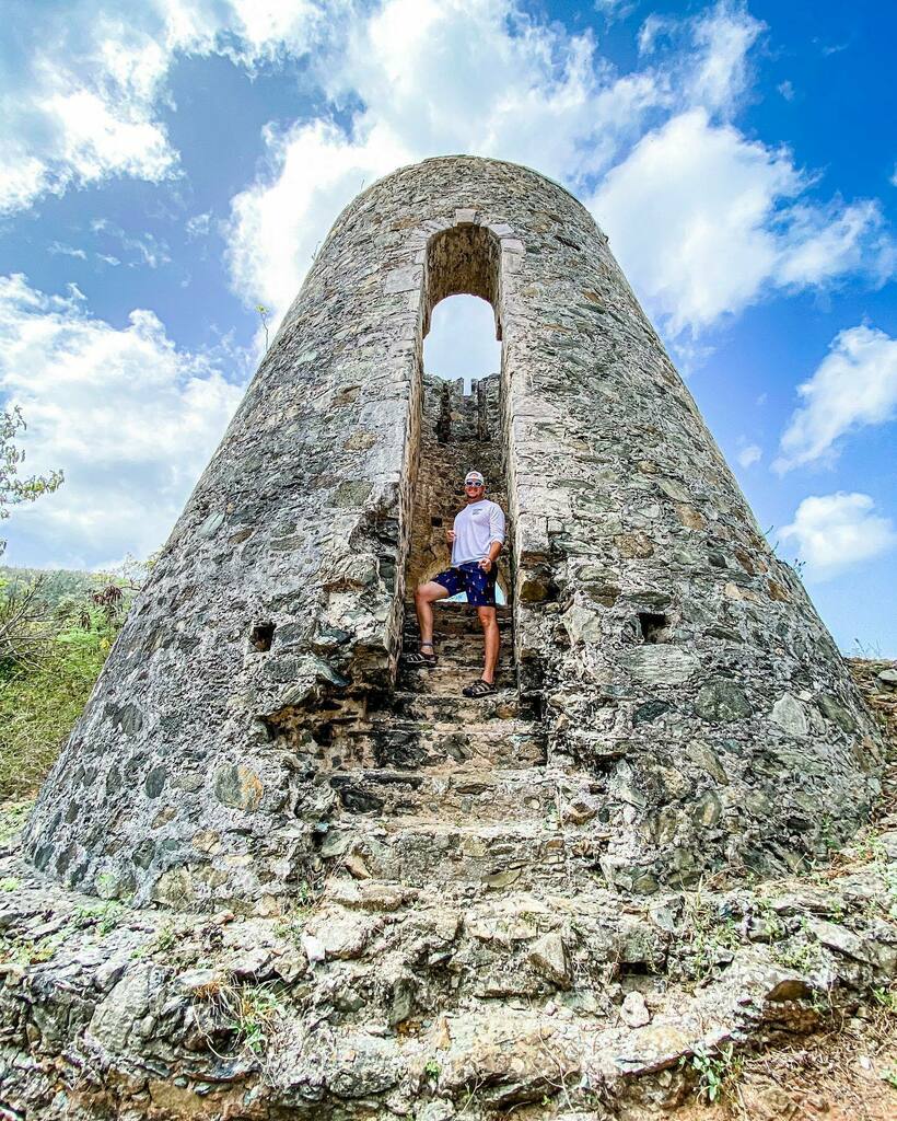 RumShopRyan's tweet photo. Never stop exploring.
.
.
.
#adventureawaits #neverstopexploring #stjohn #stjohnusvi #usvi #virginislands #usvirginislands #peacehill #history #ruin #sugarmill #islandhopping #onislandtime #hike #hiking #hikingtrail #caribbean #caribbeantravel #caribbea… https://t.co/3OPRqNt7Xs https://t.co/QdSBvyDzo2