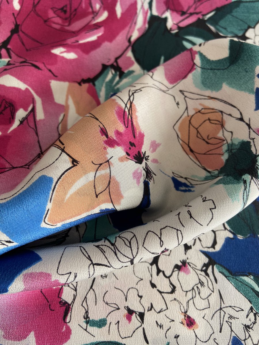 Textile_Agent's tweet photo. How pretty is this? In stock now, Italian 100% silk Crepe du Chine, message for details 😍 https://t.co/yUWKAgkD5U