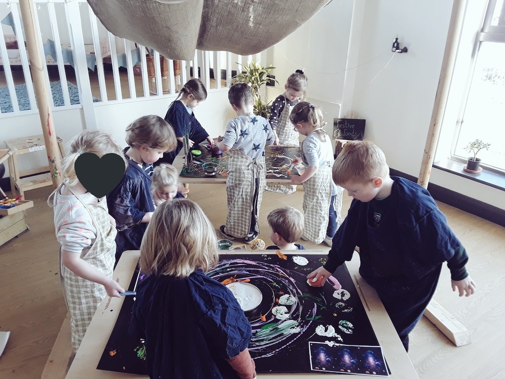AshbridgeMaxy's tweet photo. In the #ateleir this morning, hedgehogs are ready to create their own version of a galaxy after looking at some pictures for inspiration. @NDNAtalk #painting #artistsontwitter #eytalking #eyfstwittertagteam #markmakingmatters #ealrymarks https://t.co/2MONh0SSzH