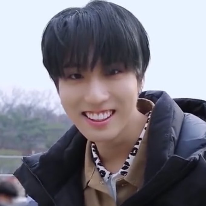 skz smiling (@smiley_skz) on Twitter photo 