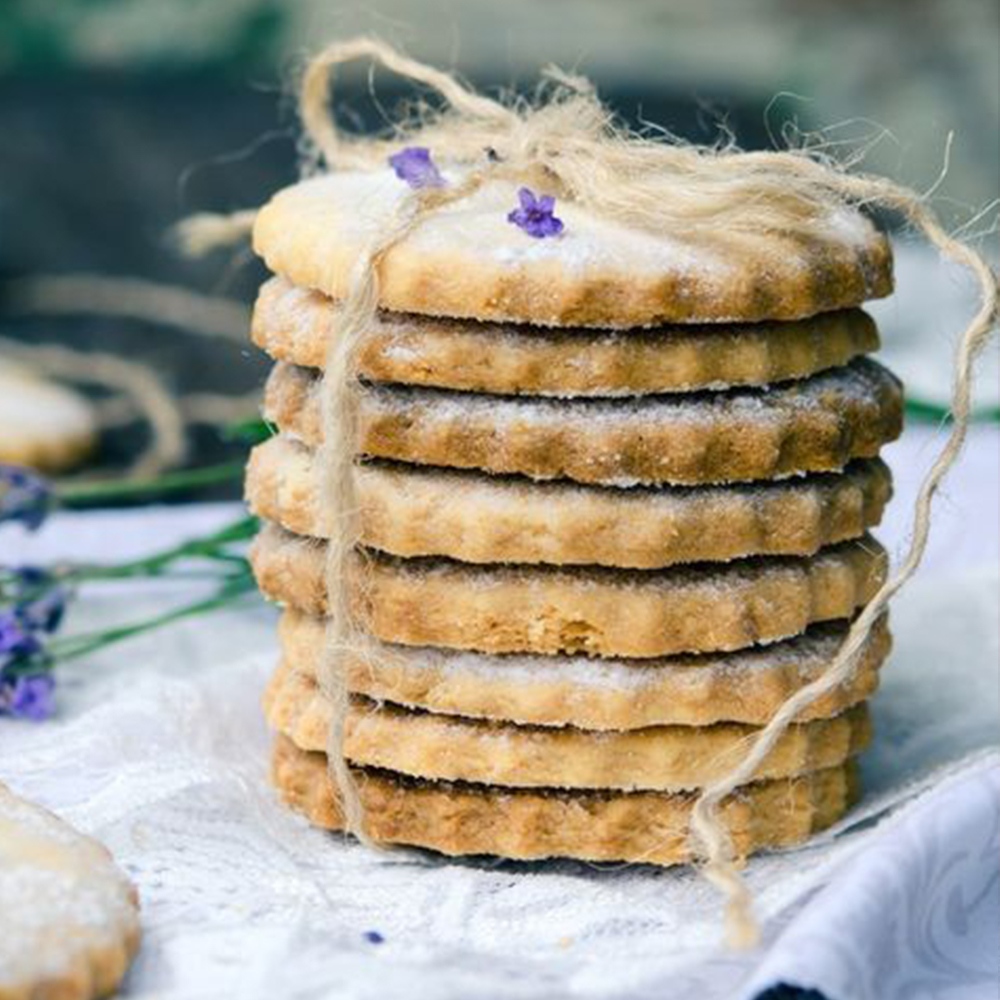 It's #NationalShortbreadDay!

To celebrate this momentous occasion, our fabulous Forest Lodge pastry Chef, Maja Palmer has come up with a simple, yet delicious shortbread recipe.

newforesthotels.co.uk/nfh-group/shor…