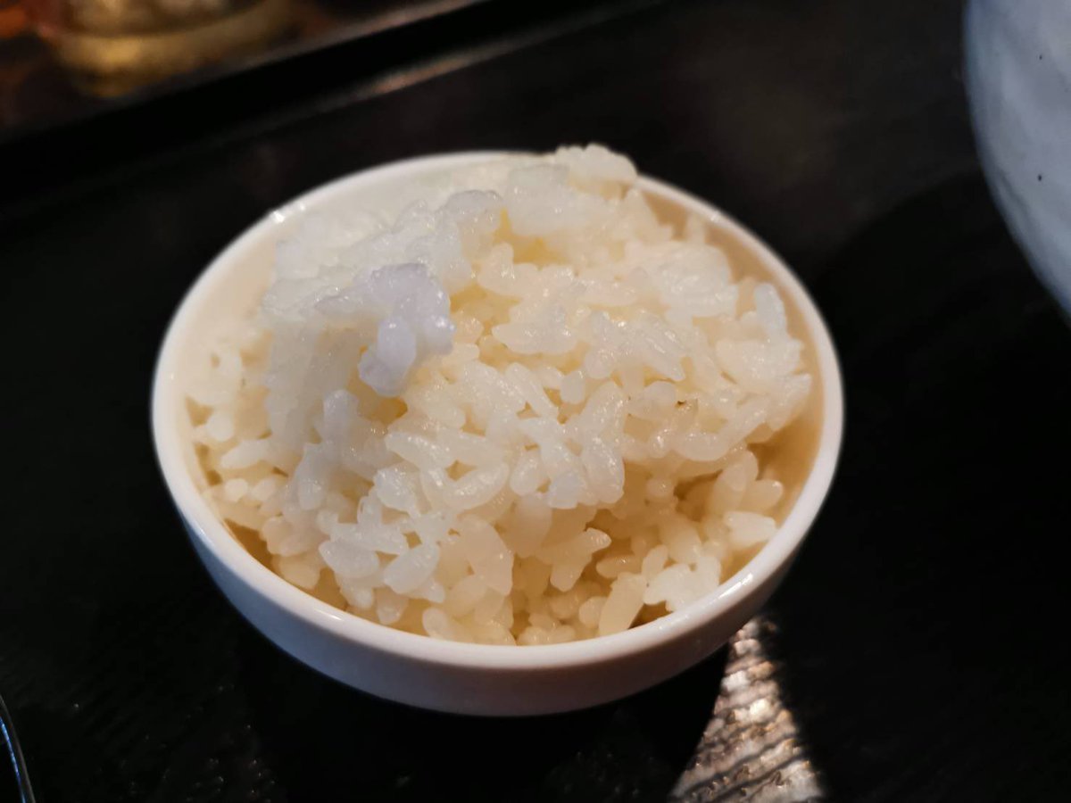 spr_ramenman's tweet photo. セルフ台湾まぜそば(名前無し)
出来たばかりの為、看板や名前はまだ無い。個人的に札幌で1番美味しい台湾まぜそばだ。
食べるラー油や酢を入れお好みにカスタマイズ。最後は追い飯を入れて食らう、もうたまらない。息は確実に臭くなるがマスク文化の今ならギリギリセーフか。リピート確定の一杯。 https://t.co/8w3MY2OGUu