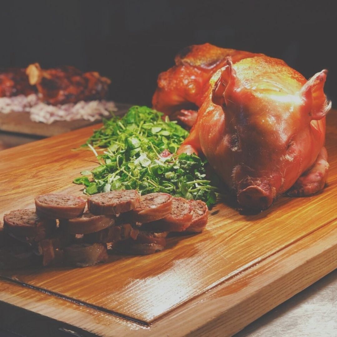 thepottedpig's tweet photo. Dreaming of serving up feasting menus to large tables of friends and family to celebrate those special occasions again ๐ท
.
.
.
#chef #foodie #feastingmenus #sharingmeals #supporthospitality #supportindependent #meatfeast #lockdown #welsh #local #cardifffood https://t.co/9xCoQmwchw