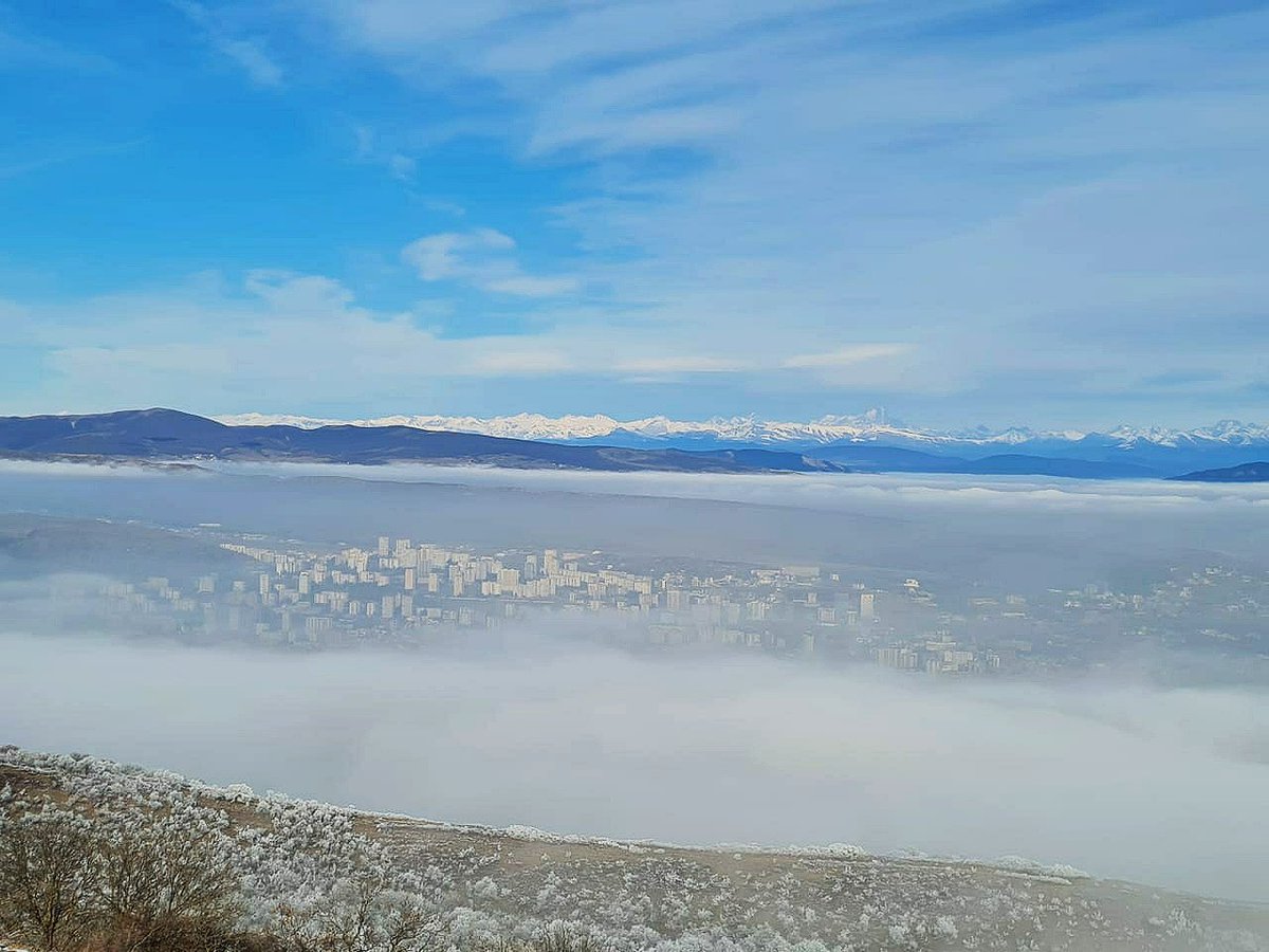 Tamara_Marg's tweet photo. Tbilisi today ❄️🌬️
#mist #hiddencity #tbilisi #Georgia #clouds #caucasusmountains #photooftheday https://t.co/xP6LwNRYdD