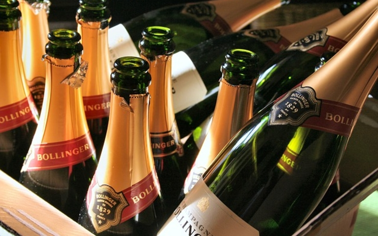 LPJHeidMann's tweet photo. Le champagne et le rôle central des Allemands, une histoire oubliée https://t.co/yF8ko39CLJ https://t.co/h96f5uTNiW