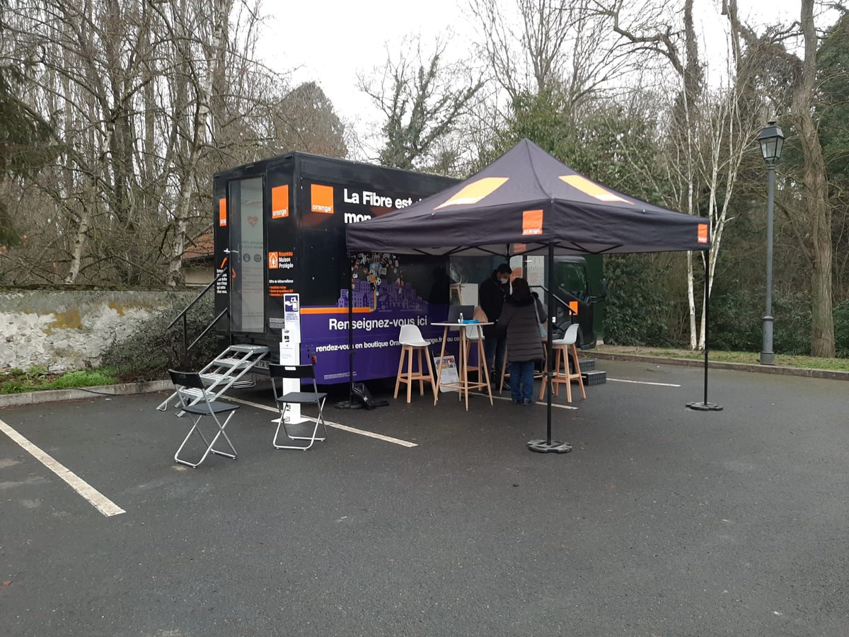 OrangeIDF's tweet photo. Le #CamionOrange est de retour dans les communes d'@iledefrance
Aujourd'hui à #SaintPathus, @Departement77,
sur le parking, rue du Capitaine Leuridan
Venez rencontrer les équipes @OrangeIDF jusqu'à 18h00 ! https://t.co/P5xYjUwm8U