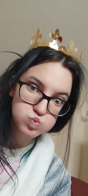 Felices reyeees!~ que os han regalado? 💖 https://t.co/bvViuhb6jy