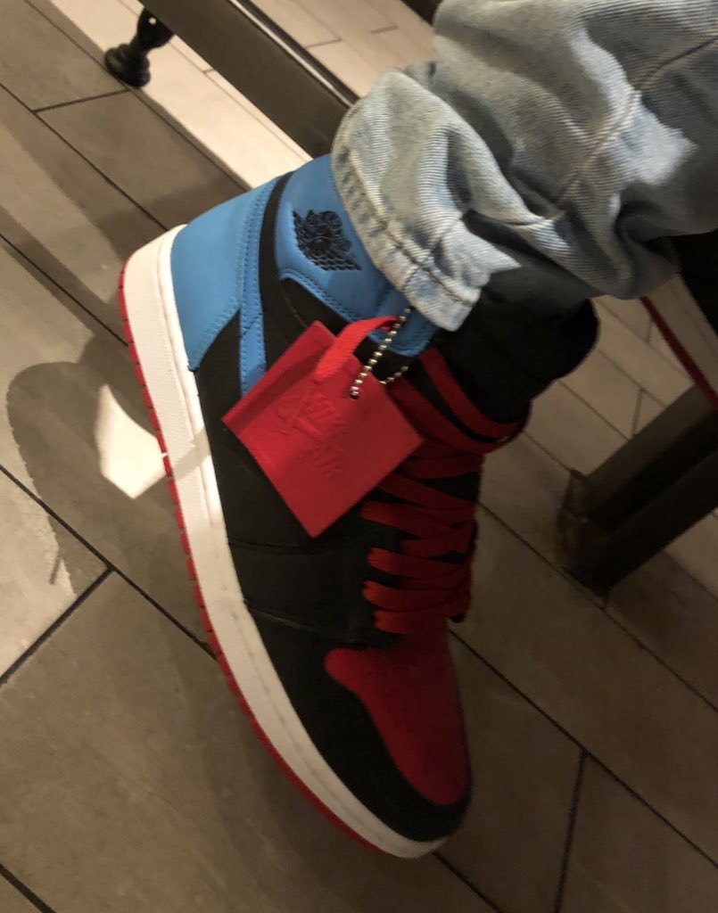 ChinCustoms's tweet photo. What was a “UNC to CHI” Jordan 1 is now a Custom Jordan “Bred” 1s... My personal pair #ChinCustoms https://t.co/KjxXB3V3gx