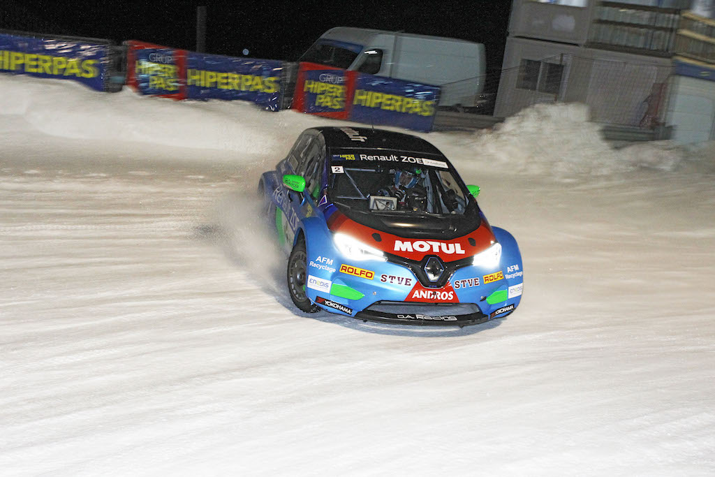 DARacingRX's tweet photo. ❄️Les #ZOE Glace retrouvent les #Alpes🏔
Retrouvez toutes les sensations des pilotes du @DARacingRX  avant la 2e étape du e-@TropheeAndros_ à @Isola2000_06  
📝￼Lire la suite ⬇️
https://t.co/kdcMwUswp8 https://t.co/6aVUIAOO0O