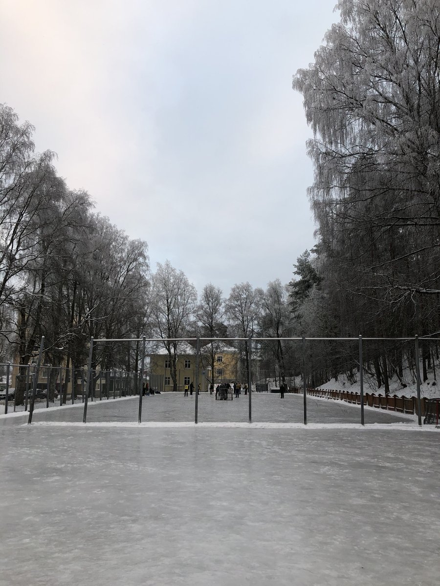 ALoukiala's tweet photo. Nice spot to play hockey. https://t.co/lYg3L4LbHc
