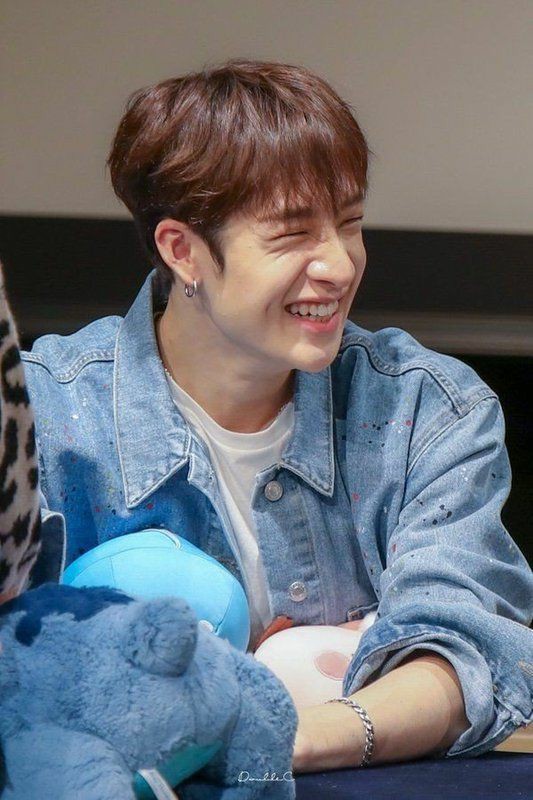 ▪︎☆  #BangChan in different colours than balck☆▪︎┊ ┊ ✫ ˚♡ ⋆｡ ❀┊ ☪︎⋆⊹ ~ a colorful thread ┊ . ˚┊•